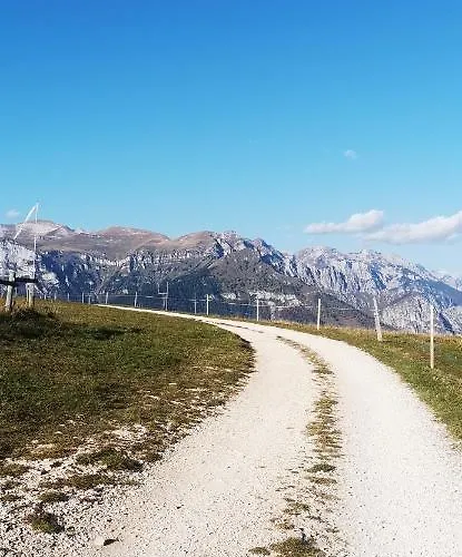 Miniapp. A 2 Km Da Apartamento *